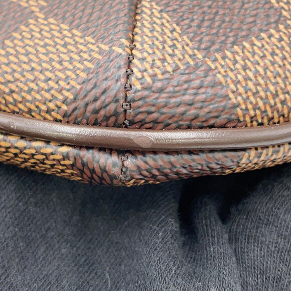 LOUIS VUITTON Red Damier Shoulder Bag - Picture 8 of 14